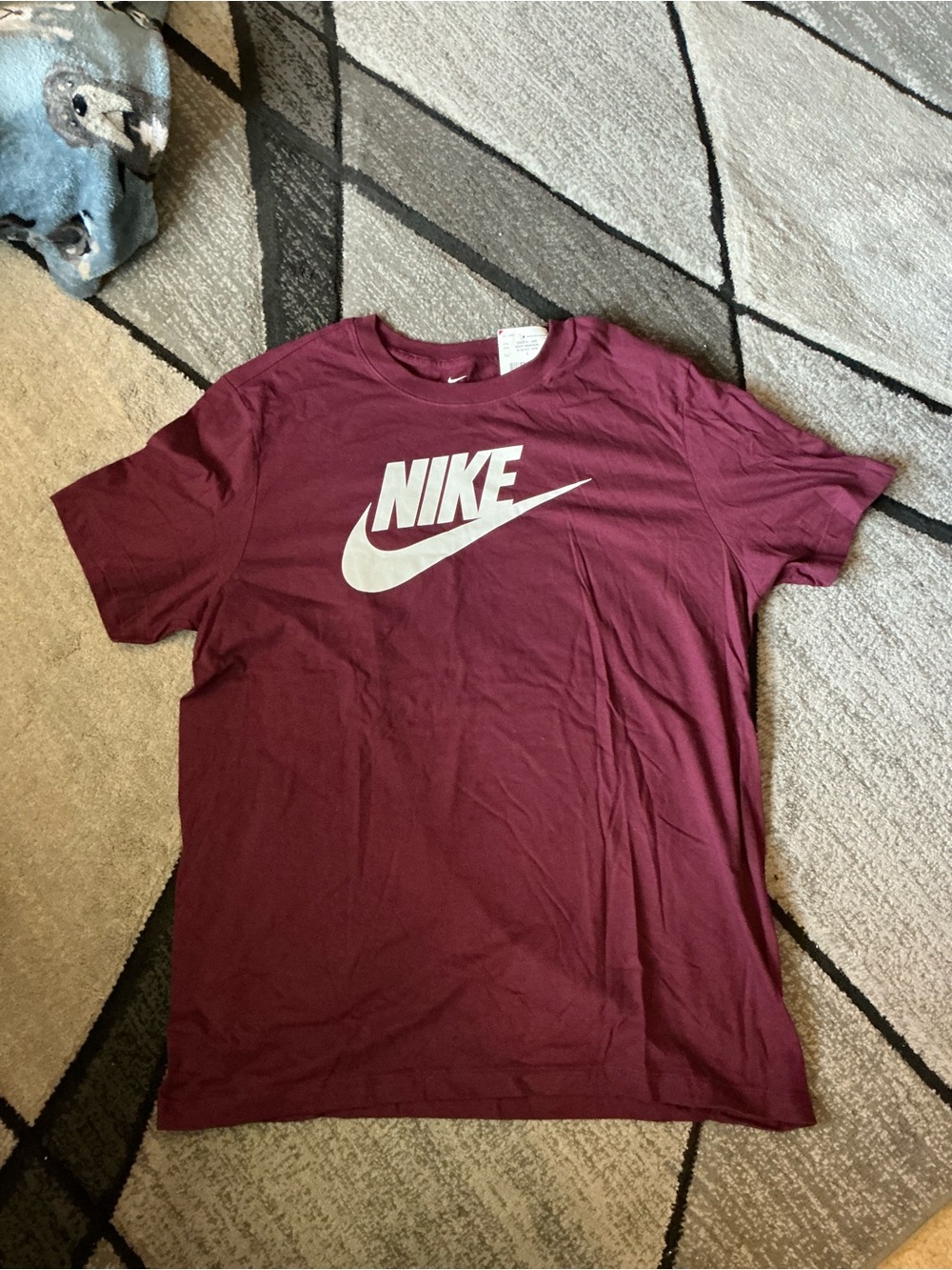 Size Large - Nike Logo Maroon Red The Nike Tee Cotton Short Sleeve Tee Shirt